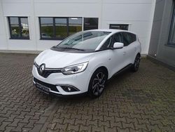 Weiß Gebraucht 2018 Renault Scénic IV Bose Edition Van / Kleinbus | 13.990 € (Fairer Preis)