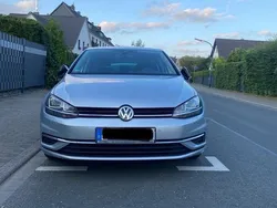 Silber Gebraucht 2019 VW Golf VII IQ Drive Kleinwagen | 12.000 € (Guter Preis)