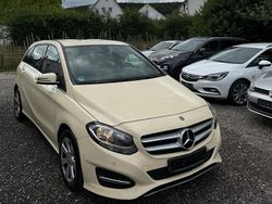 Beige Gebraucht 2019 Mercedes B200 Style Van / Kleinbus | 5.900 € (Superpreis)