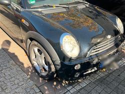 Schwarz Gebraucht 2005 Mini Cooper Cabriolet Cabrio | 5.800 € (Teuer)
