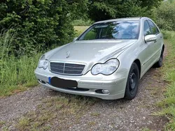 Gebraucht 2001 Mercedes C200 Classic Limousine | 3.650 € (Fairer Preis)