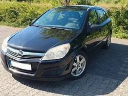 Schwarz Gebraucht 2008 Opel Astra Limousine | 1.200 € (Guter Preis)