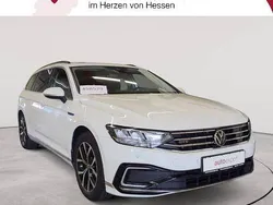Pure white Gebraucht 2021 VW Passat GTE Kombi | 18.590 € (Guter Preis)