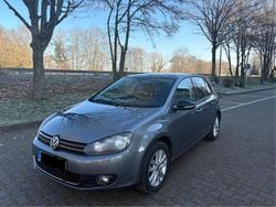 Grau Gebraucht 2011 VW Golf VI Style Limousine | 4.000 € (Superpreis)