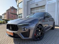Grau (metallic) Gebraucht 2021 Maserati Levante SUV | 77.739 € (Superpreis)