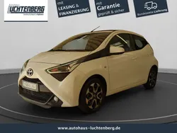 Weiß Gebraucht 2020 Toyota Aygo x-sky Kleinwagen | 9.950 € (Fairer Preis)