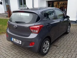 Grau Gebraucht 2015 Hyundai i10 Kleinwagen | 4.950 € (Guter Preis)