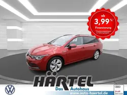 Kings red, metallic Gebraucht 2021 VW Golf VIII Style Kombi | 24.700 € (Fairer Preis)