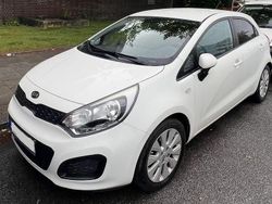 Weiß Gebraucht 2012 Kia Rio Edition 7 Limousine | 3.750 € (Guter Preis)