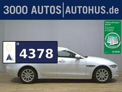 Fuji white Gebraucht 2018 Jaguar XE Pure Limousine | 12.780 € (Superpreis)