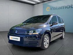 Schwarz Gebraucht 2024 VW Touran Van / Kleinbus | 32.249 € (Fairer Preis)