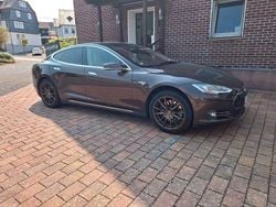 Braun Gebraucht 2014 Tesla Model S Limousine | 15.650 € (Guter Preis)