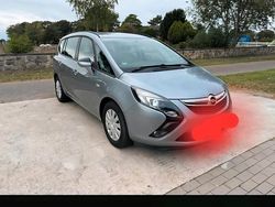 Grau Gebraucht 2015 Opel Zafira Tourer Van / Kleinbus | 10.200 € (Fairer Preis)
