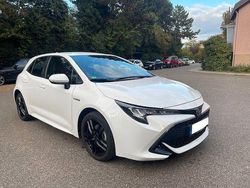 Weiß Gebraucht 2021 Toyota Corolla Comfort Limousine | 20.500 € (Guter Preis)