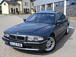 Moiregrau metallic Gebraucht 2001 BMW 740 Limousine | 29.990 €