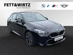 Saphirschwarz metallic Gebraucht 2024 BMW 120 M Sport Kleinwagen | 35.888 € (Guter Preis)
