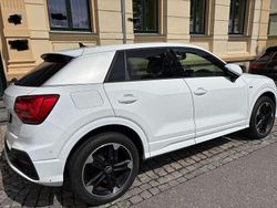 Weiß Gebraucht 2021 Audi Q2 S-Line SUV | 25.000 € (Fairer Preis)