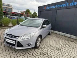 Grau Gebraucht 2014 Ford Focus Trend Limousine | 3.900 € (Fairer Preis)