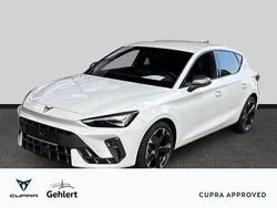 Weiss Gebraucht 2025 Cupra Leon Limousine | 32.500 € (Fairer Preis)