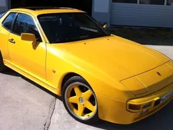 Gelb Gebraucht 1983 Porsche 944 Turbo Coupé | 10.899 €
