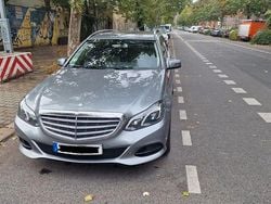 Grau Gebraucht 2013 Mercedes 220 Kombi | 14.350 €