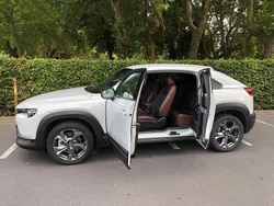 Weiß Gebraucht 2021 Mazda MX30 Edition SUV | 12.600 € (Superpreis)