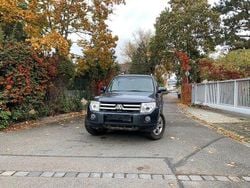 Grau Gebraucht 2009 Mitsubishi Pajero Edition SUV | 6.989 €