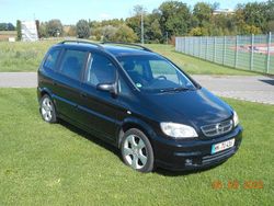 Schwarz Gebraucht 2005 Opel Zafira OPC Van / Kleinbus | 2.900 € (Etwas zu teuer)