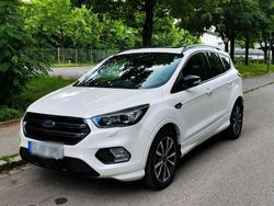Weiß Gebraucht 2019 Ford Kuga ST-Line SUV | 25.000 € (Teuer)