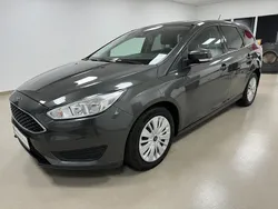 Grau Gebraucht 2018 Ford Focus Trend Kombi | 10.990 € (Fairer Preis)