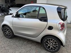 Silber Gebraucht 2023 Smart ForTwo Electric Drive Coupé | 16.500 € (Teuer)