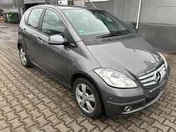 Braun Gebraucht 2009 Mercedes A150 Kleinwagen | 6.500 € (Etwas zu teuer)