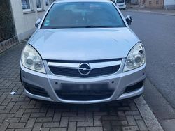 Silber Gebraucht 2009 Opel Vectra Limousine | 1.990 € (Guter Preis)