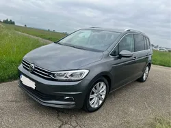 Grau Gebraucht 2017 VW Touran Highline Van / Kleinbus | 22.990 € (Fairer Preis)