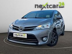 Grau Gebraucht 2014 Toyota Verso Comfort Van / Kleinbus | 5.990 € (Etwas zu teuer)