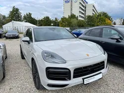Gebraucht 2021 Porsche Cayenne SUV | 85.100 €