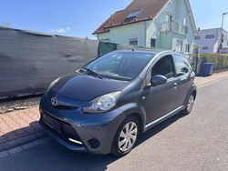 Grau Gebraucht 2013 Toyota Aygo Connect Style Kleinwagen | 2.200 € (Teuer)