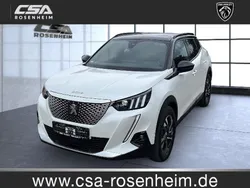 Weiss Gebraucht 2022 Peugeot e-2008 GT SUV | 22.849 € (Teuer)