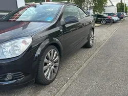 Schwarz Gebraucht 2010 Opel Astra Cabriolet Cabrio | 3.100 €