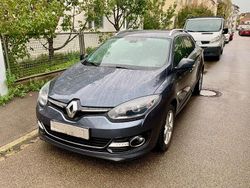 Grau Gebraucht 2015 Renault Mégane III Limousine | 7.500 € (Fairer Preis)