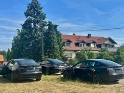 Schwarz Gebraucht 2022 Tesla Model 3 Standard Range Plus Limousine | 25.700 € (Guter Preis)