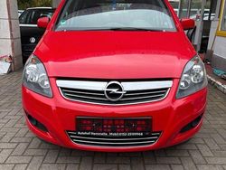 Rot Gebraucht 2012 Opel Zafira Family Van / Kleinbus | 4.199 € (Guter Preis)
