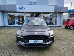Grau Gebraucht 2024 Suzuki Swift Comfort+ Limousine | 20.990 € (Teuer)
