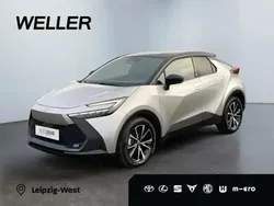 Shimmering silver metallic/schwarz (silber) Neu 2025 Toyota C-HR Team SUV | 31.990 € (Guter Preis)