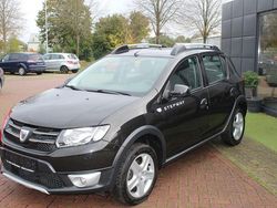 Schwarz Gebraucht 2013 Dacia Sandero Prestige SUV | 5.500 € (Fairer Preis)