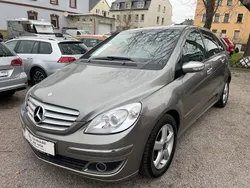 Grau Gebraucht 2007 Mercedes B200 Van / Kleinbus | 5.999 € (Fairer Preis)
