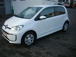 Weiß Gebraucht 2021 VW e-up! Active Kleinwagen | 16.950 € (Fairer Preis)