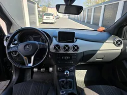Schwarz Gebraucht 2014 Mercedes B180 Urban Van / Kleinbus | 10.900 € (Fairer Preis)