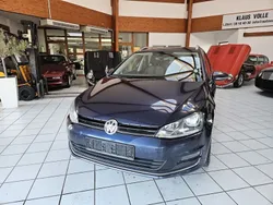 Blau Gebraucht 2017 VW Golf VII Allstar Limousine | 6.395 €