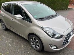 Beige Gebraucht 2016 Hyundai ix20 YES! Gold Kleinwagen | 9.750 € (Fairer Preis)